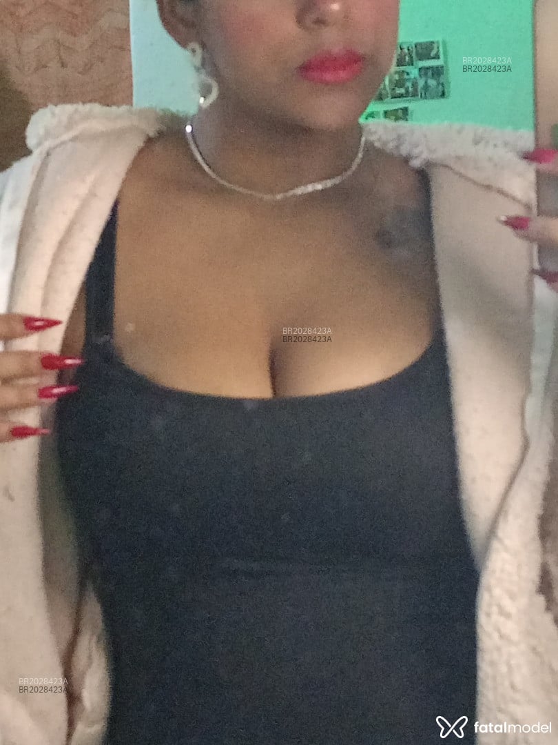 Acompanhante mulher com cabelo castanho de olhos castanhos em São Paulo Acompanhante mulher com cabelo castanho de olhos castanhos em São Paulo - Capitã Ane