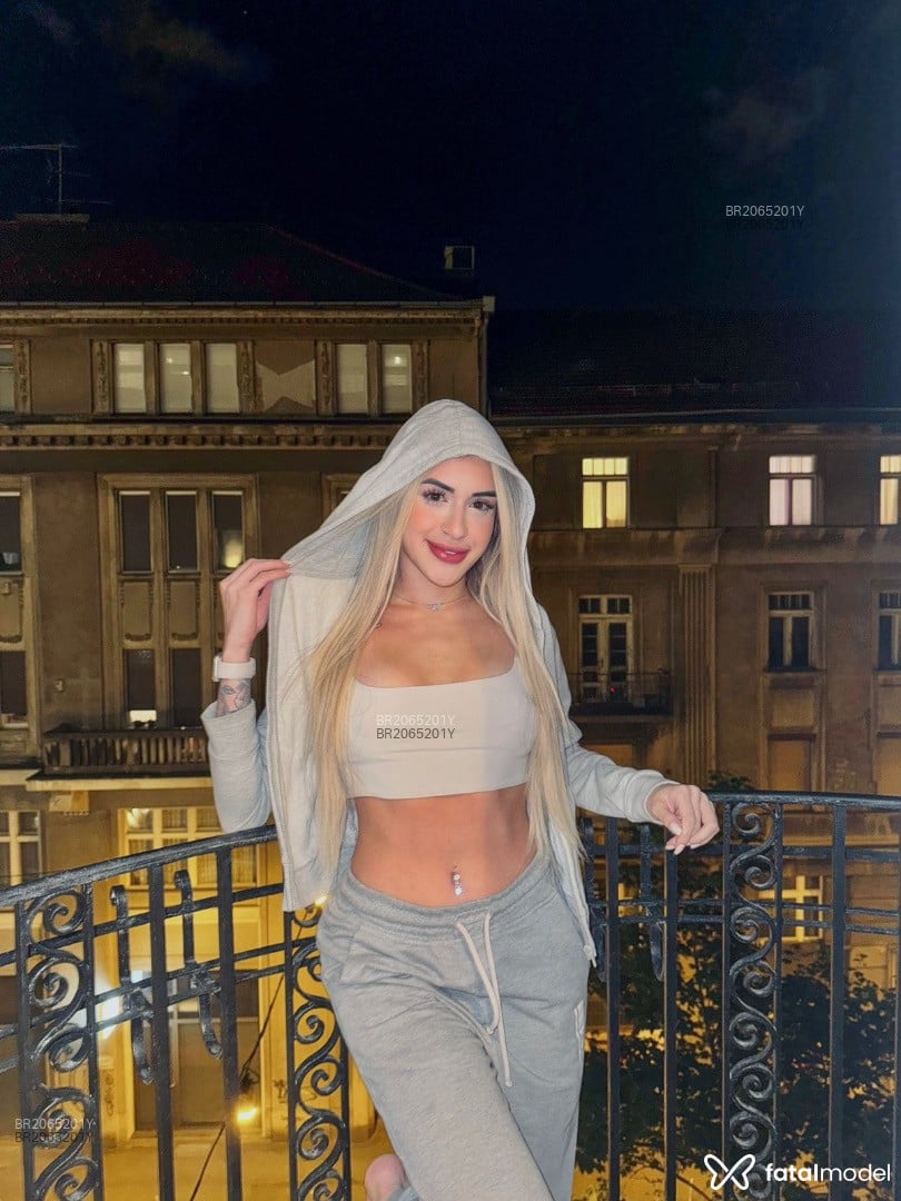 Acompanhante mulher loira (o) de olhos mel em São Paulo - Isabela Silva