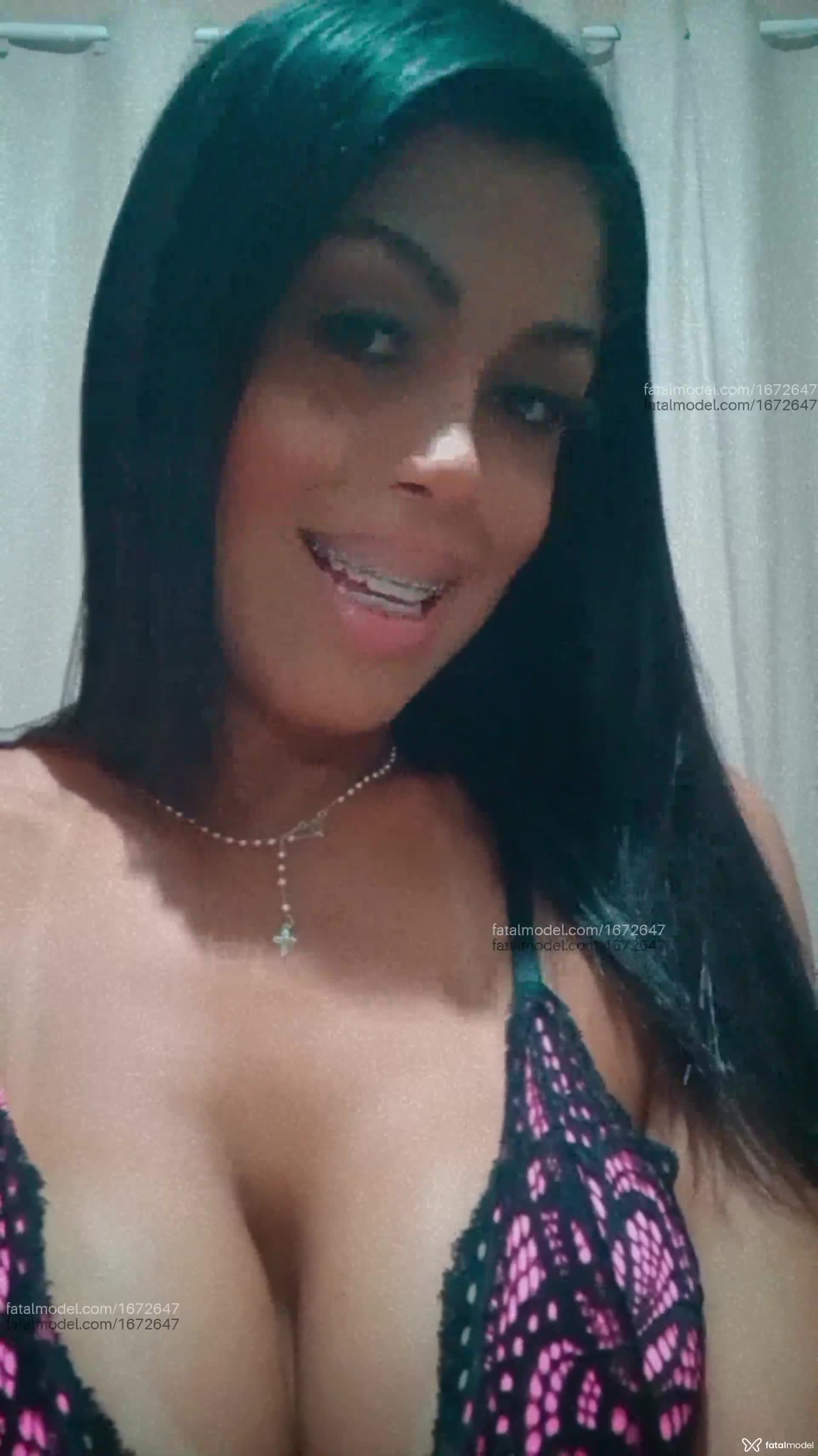 Acompanhante mulher trans com cabelo castanho de olhos castanhos em Toledo Acompanhante mulher trans com cabelo castanho de olhos castanhos em Toledo - Michelli Souza