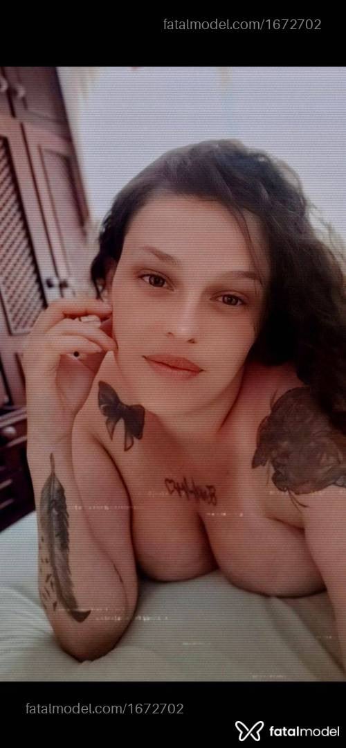 Acompanhante mulher com cabelo castanho de olhos mel em Porto Alegre - Mila Oliveira
