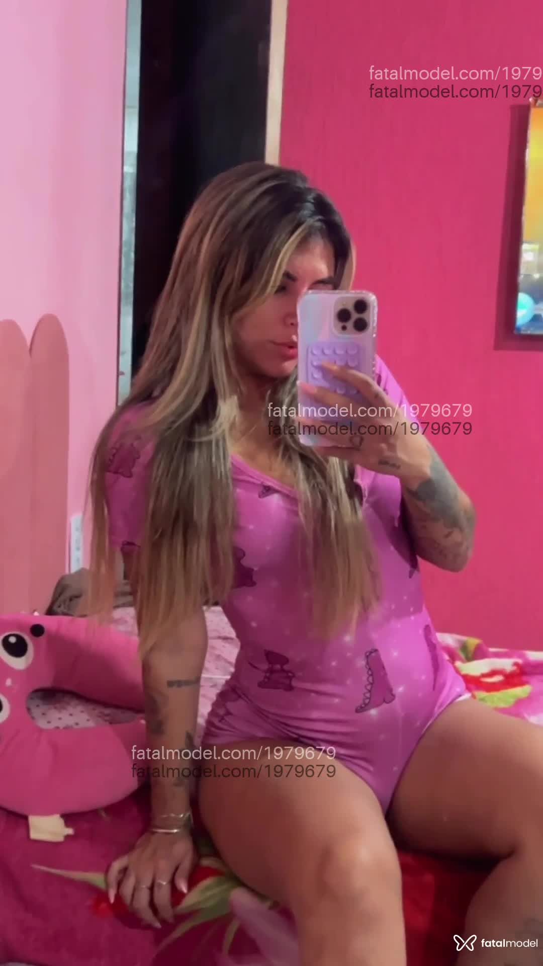 Acompanhante mulher loira (o) de olhos pretos em Virtual - Liz Silva