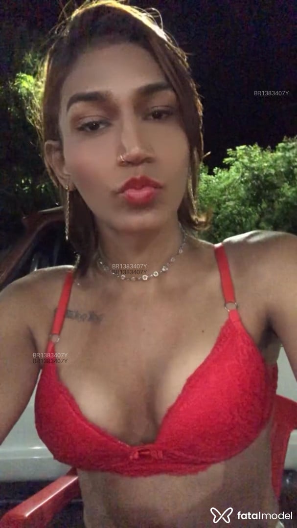 Acompanhante mulher trans morena (o) de olhos castanhos em Dourados - Roberta