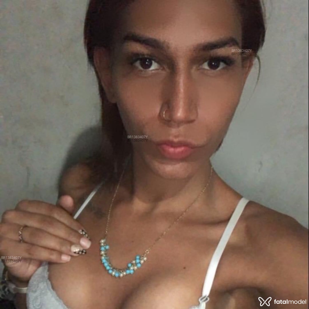 Acompanhante mulher trans morena (o) de olhos castanhos em Dourados - Roberta