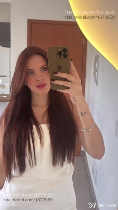 Acompanhante mulher ruiva (o) de olhos verdes - ísis Macedo Acompanhante mulher ruiva (o) de olhos verdes - ísis Macedo