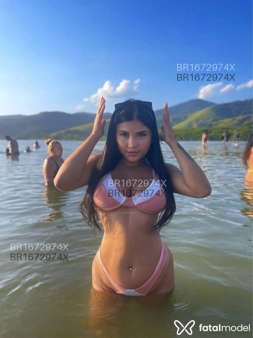Acompanhante mulher morena (o) de olhos castanhos - Maya