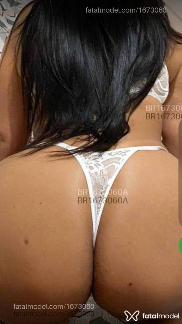 Acompanhante mulher morena (o) de olhos castanhos - Yara Costa