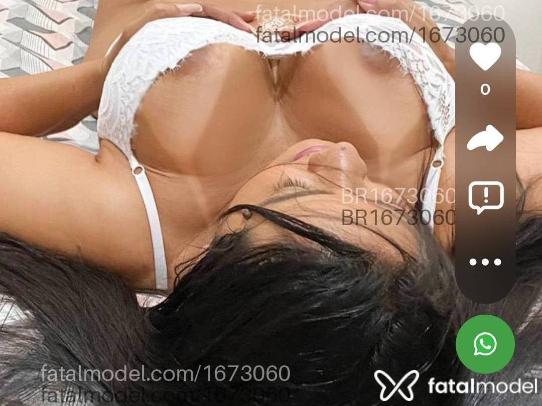 Acompanhante mulher morena (o) de olhos castanhos - Yara Costa