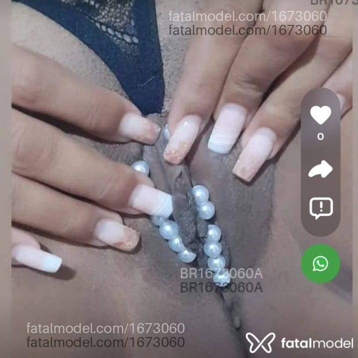 Acompanhante mulher morena (o) de olhos castanhos - Yara Costa