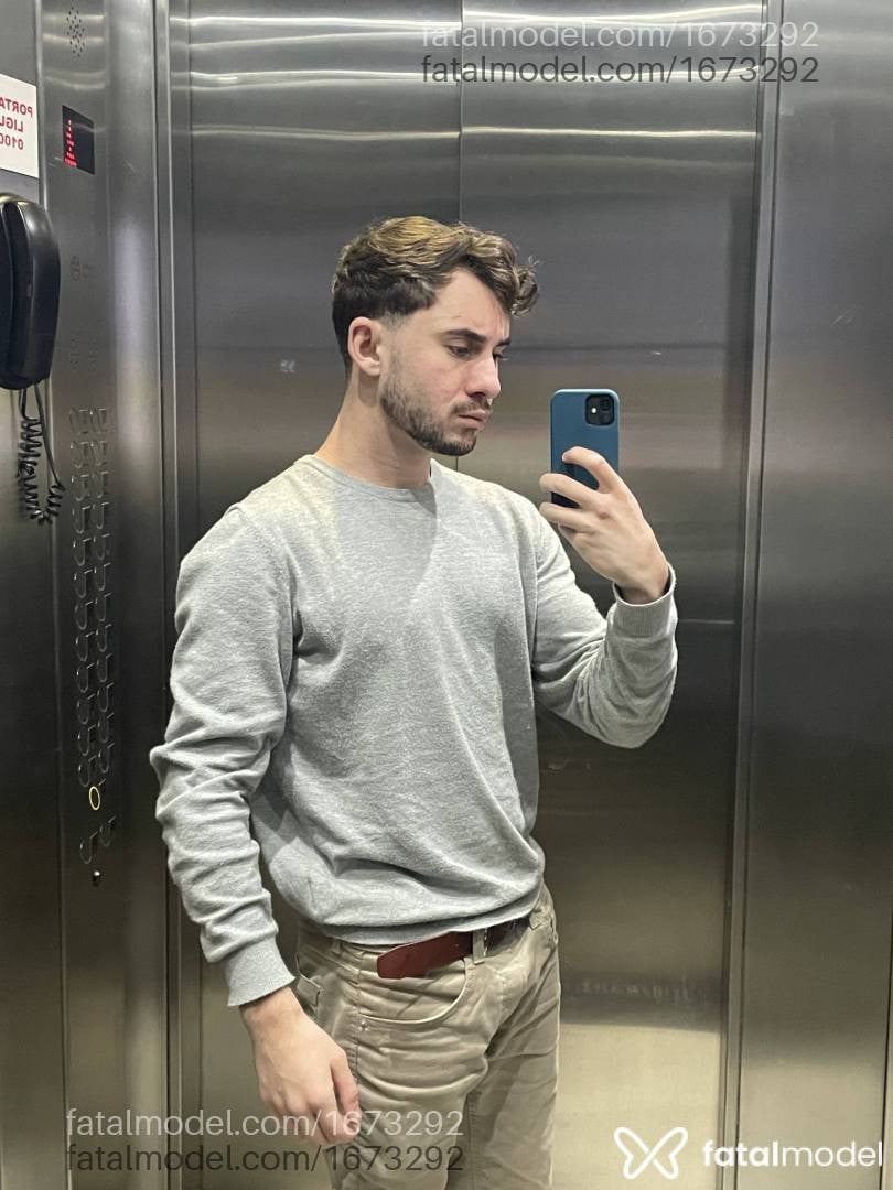 Acompanhante homem com cabelo castanho de olhos castanhos em Curitiba - Bryan