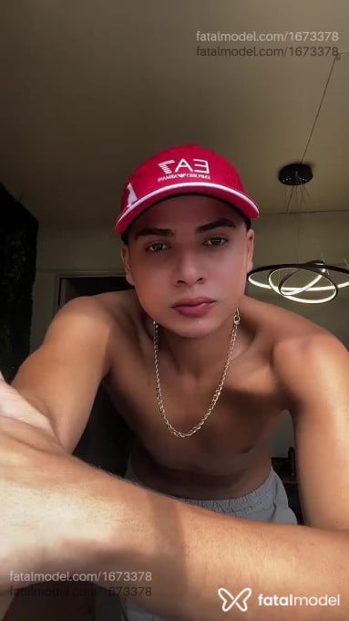 Acompanhante homem morena (o) de olhos mel em Macaé - Marcos Monteiro