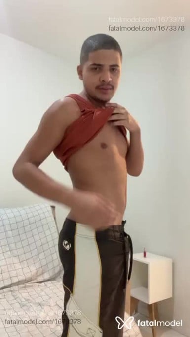 Acompanhante homem morena (o) de olhos mel em Macaé - Marcos Monteiro