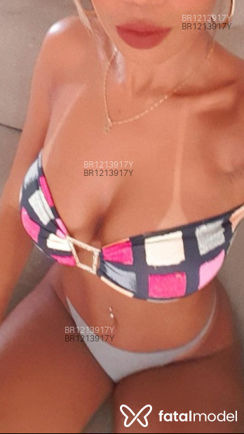 Acompanhante mulher com cabelo castanho de olhos castanhos - Taís