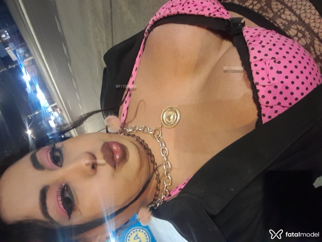 Acompanhante mulher trans morena (o) de olhos castanhos em Gravataí - Juliana cesar