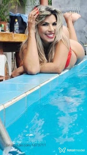 Acompanhante mulher loira (o) de olhos castanhos - Bianca