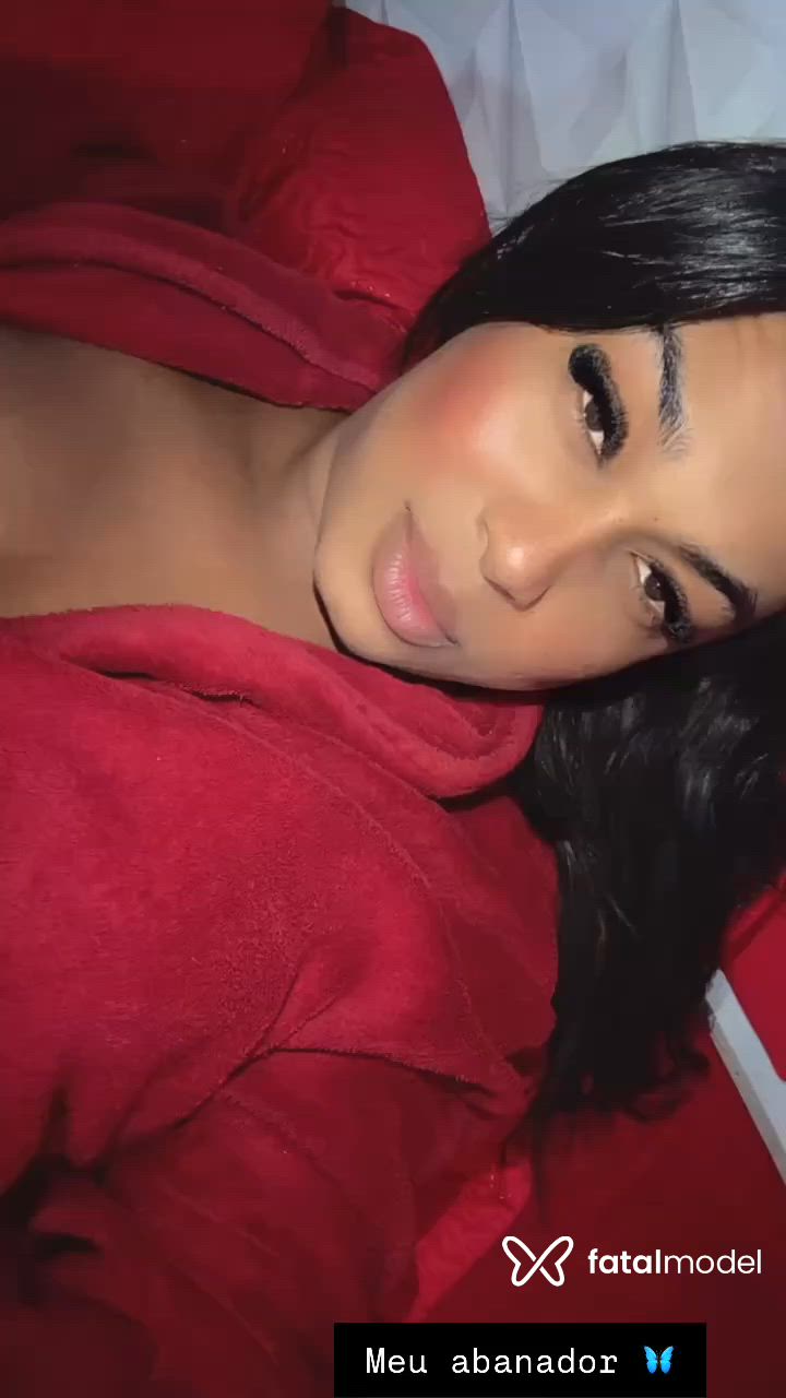 Acompanhante mulher trans com cabelo castanho de olhos castanhos - Sofia Surfistinhaa