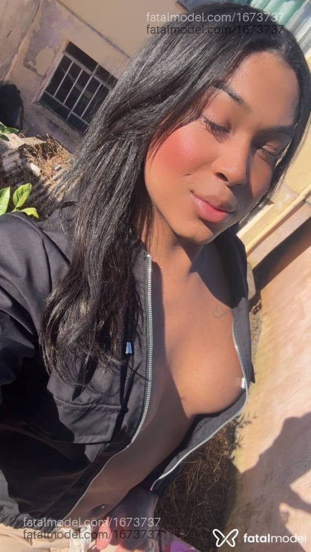 Acompanhante mulher trans com cabelo castanho de olhos castanhos em Canoinhas - Sofia Surfistinhaa
