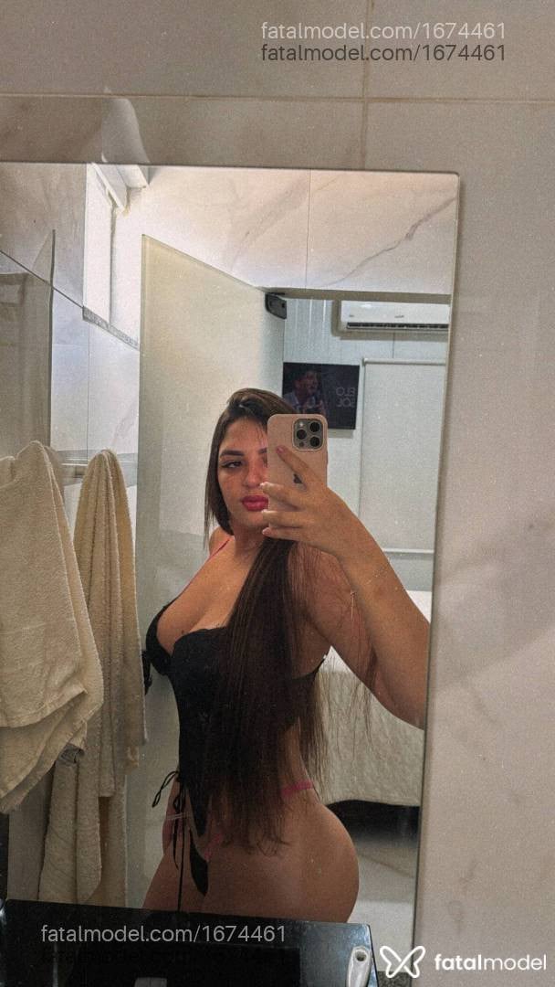 Acompanhante mulher morena (o) de olhos castanhos - Beatriz