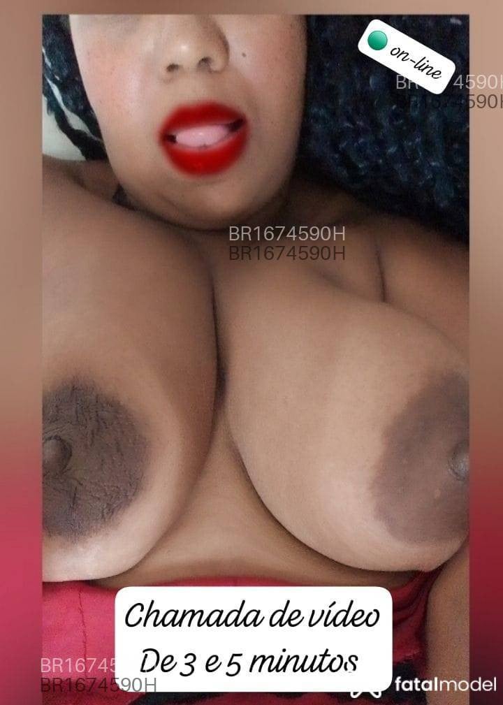Acompanhante mulher com cabelo castanho de olhos pretos em Virtual Acompanhante mulher com cabelo castanho de olhos pretos em Virtual - TAUANE FEGALLI