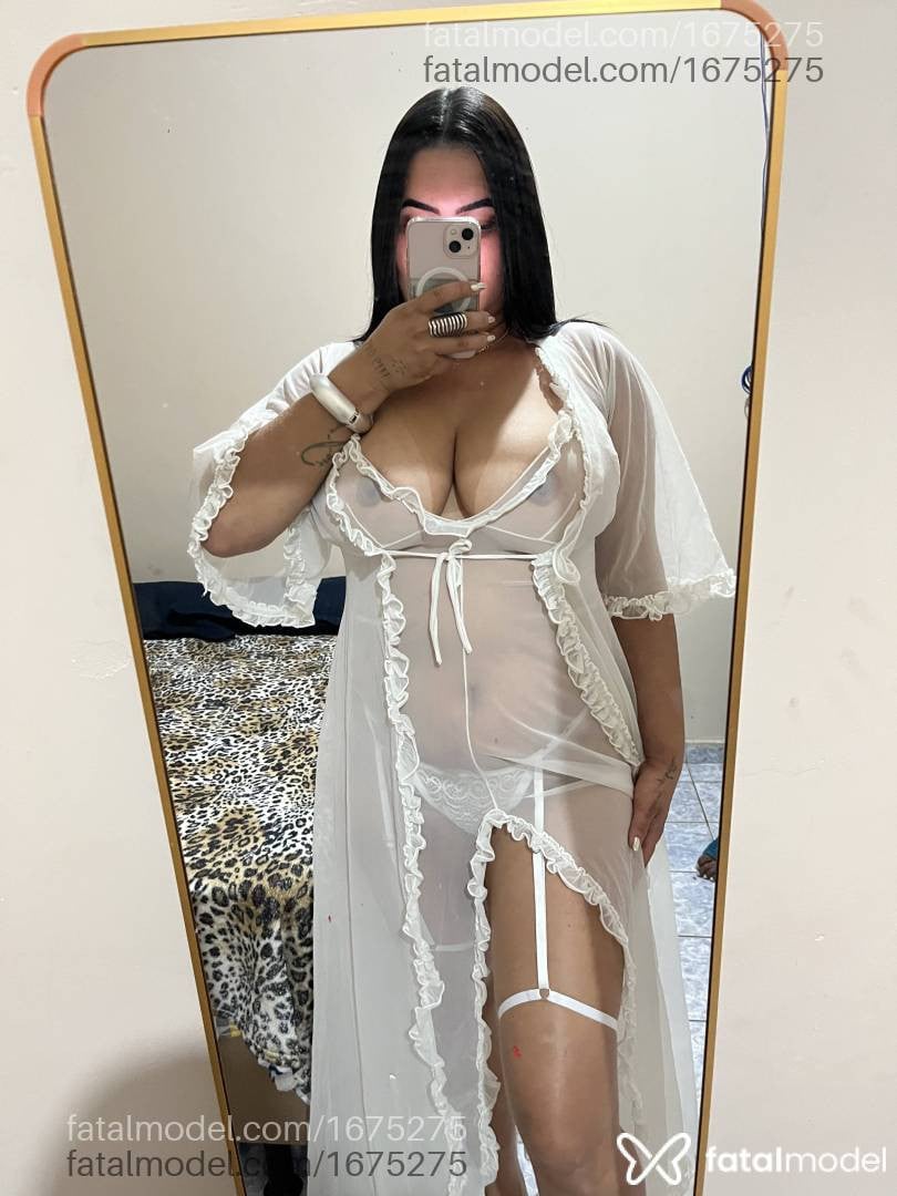 Acompanhante mulher morena (o) de olhos pretos - Tayla