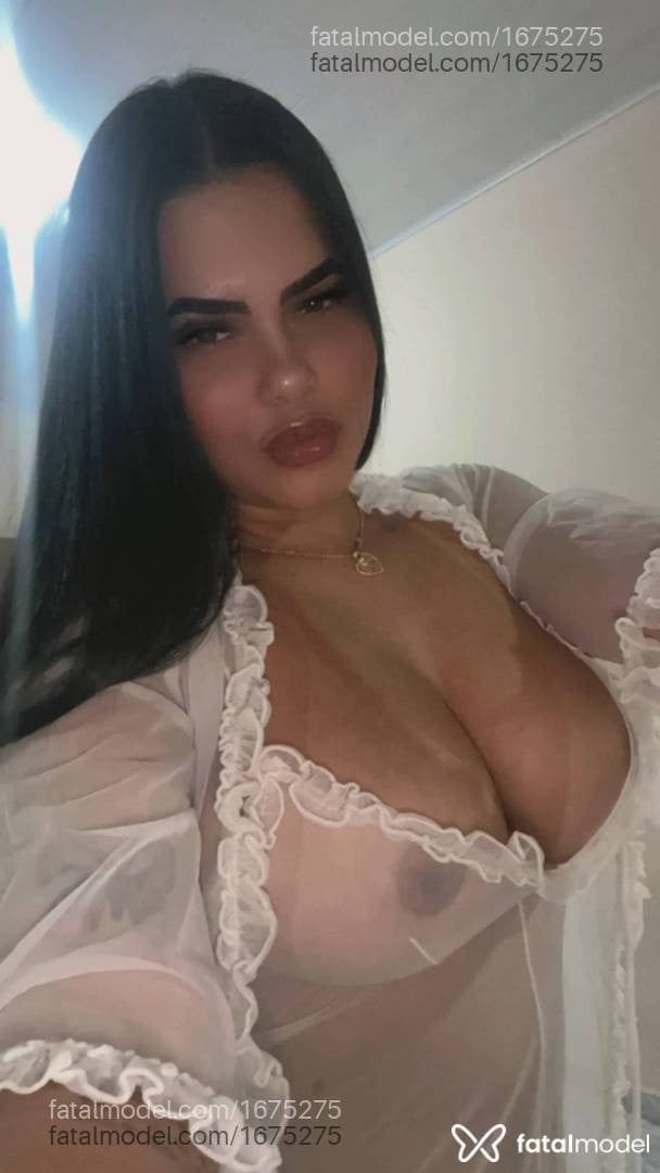 Acompanhante mulher morena (o) de olhos pretos - Tayla