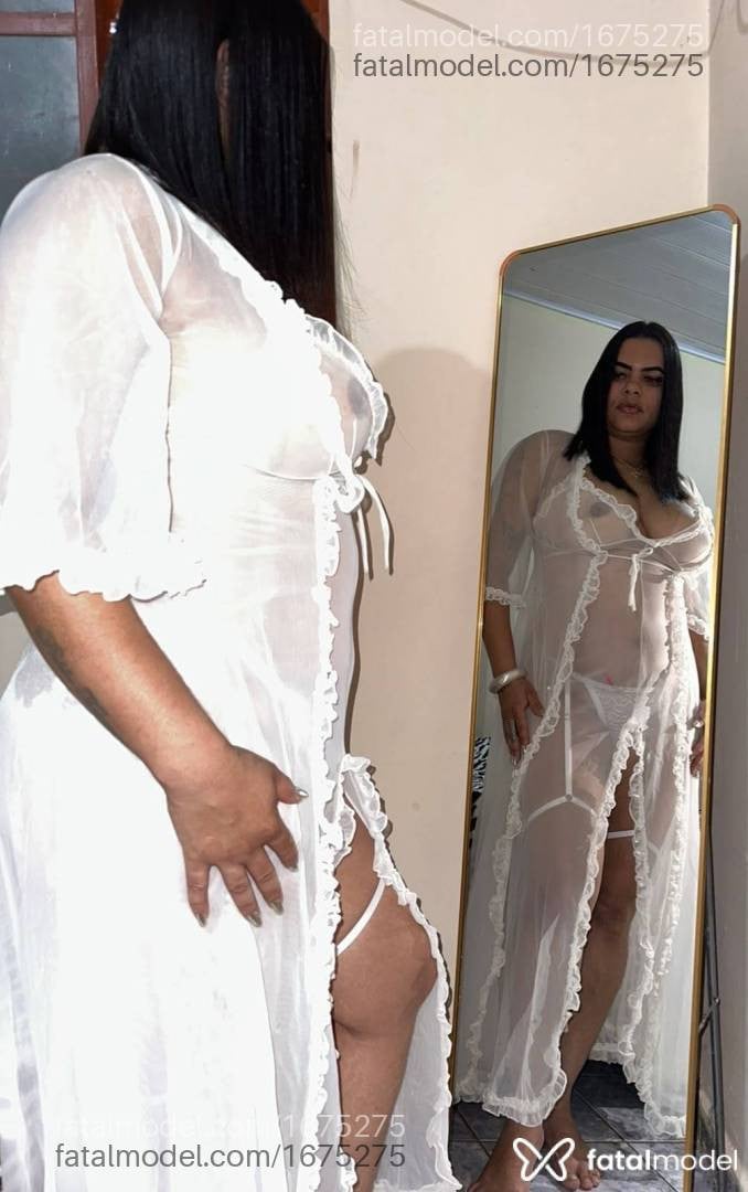 Acompanhante mulher morena (o) de olhos pretos - Tayla