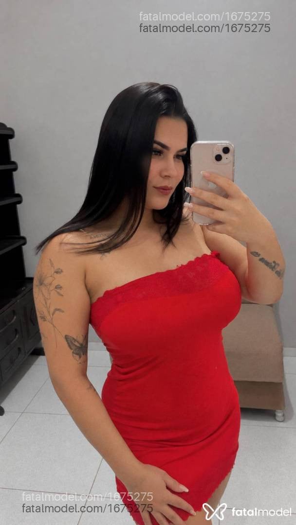 Acompanhante mulher morena (o) de olhos pretos - Tayla