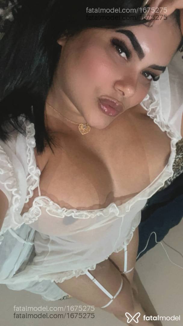 Acompanhante mulher morena (o) de olhos pretos - Tayla