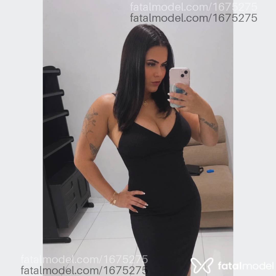 Acompanhante mulher morena (o) de olhos pretos - Tayla