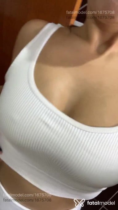 Acompanhante mulher com cabelo castanho de olhos castanhos em Birigui Acompanhante mulher com cabelo castanho de olhos castanhos em Birigui - Rafinha