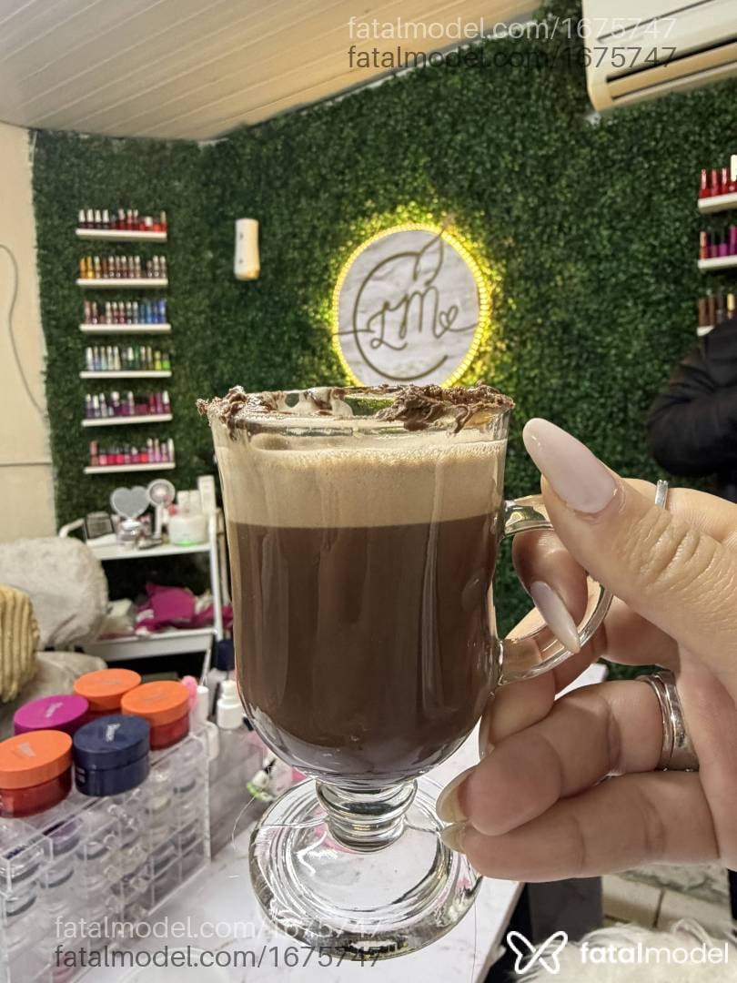 Acompanhante mulher morena (o) de olhos castanhos em Porto Alegre - Jade