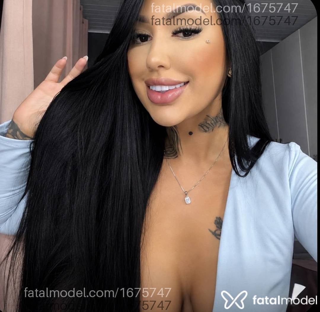 Acompanhante mulher morena (o) de olhos castanhos - Jade