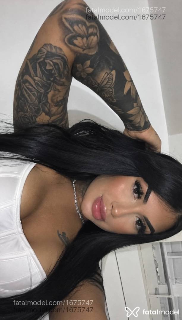 Acompanhante mulher morena (o) de olhos castanhos - Jade