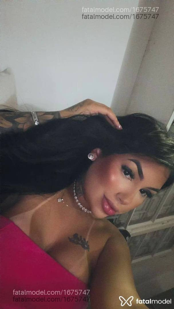 Acompanhante mulher morena (o) de olhos castanhos - Jade Acompanhante mulher morena (o) de olhos castanhos - Jade