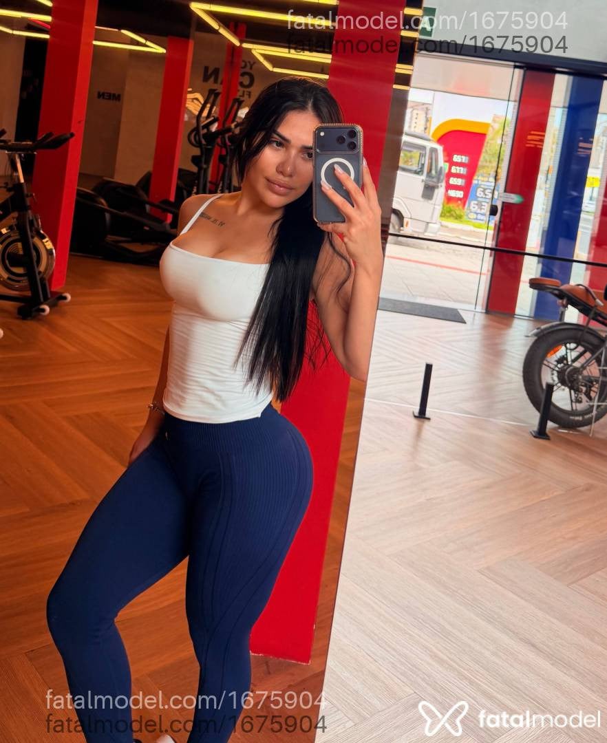 Acompanhante mulher morena (o) de olhos pretos - Alice Duarte