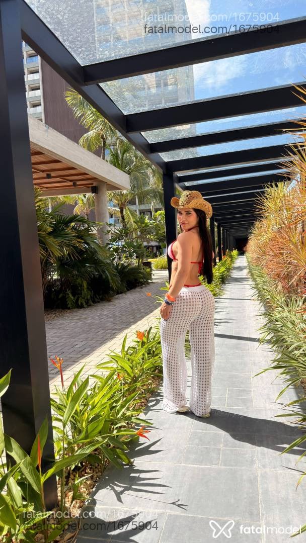 Acompanhante mulher morena (o) de olhos pretos em Criciúma - Alice Duarte