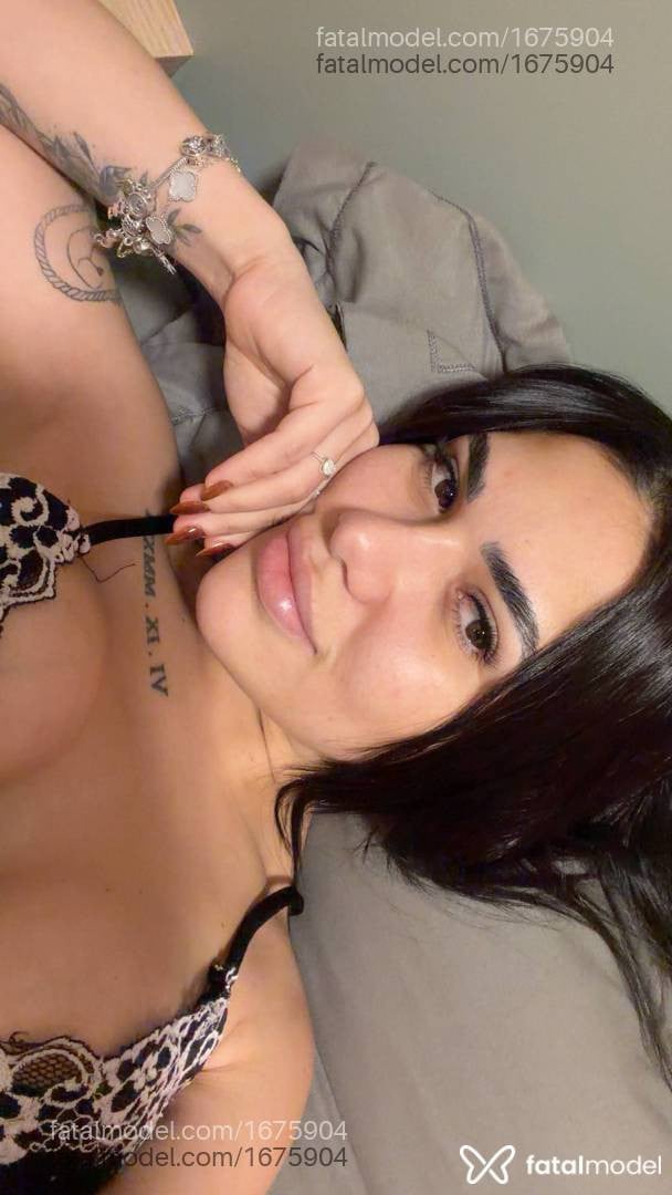 Acompanhante mulher morena (o) de olhos pretos - Alice Duarte