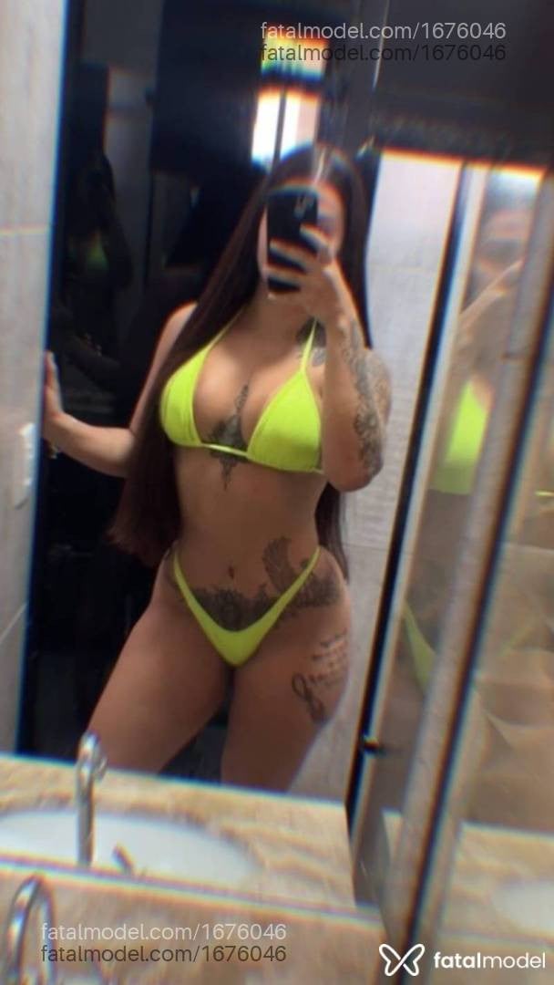 Acompanhante mulher com cabelo castanho de olhos mel - Dandara