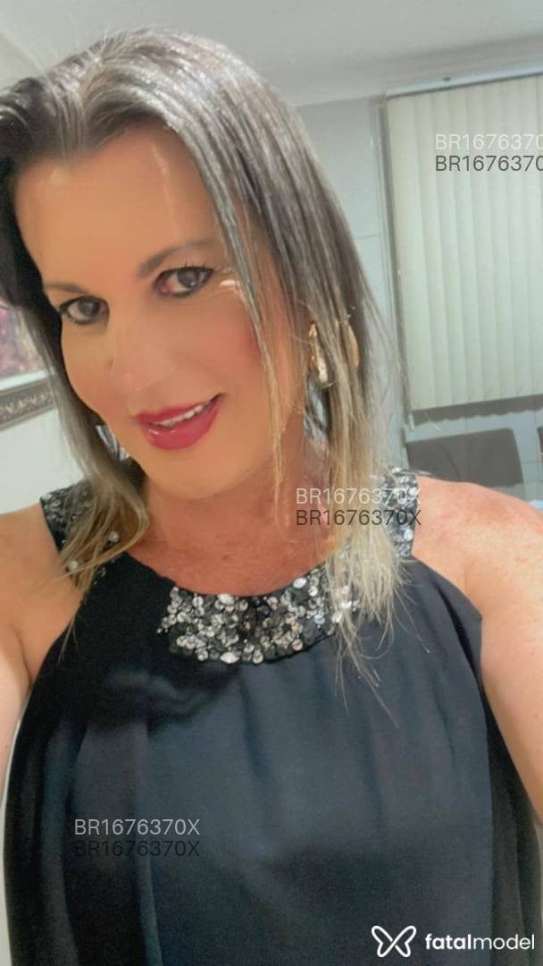Acompanhante travesti loira (o) de olhos castanhos em Garanhuns Acompanhante travesti loira (o) de olhos castanhos em Garanhuns - Karla Mel