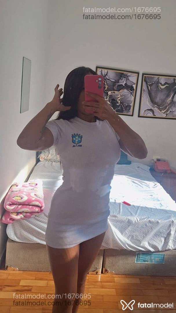 Acompanhante mulher morena (o) de olhos pretos em Pará de Minas - Deyse