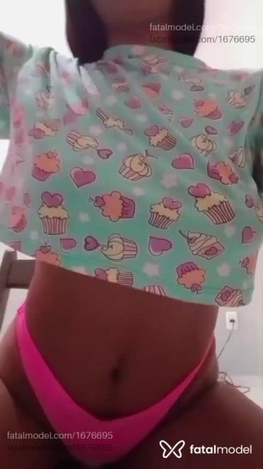 Acompanhante mulher morena (o) de olhos pretos em Pará de Minas Acompanhante mulher morena (o) de olhos pretos em Pará de Minas - Deyse