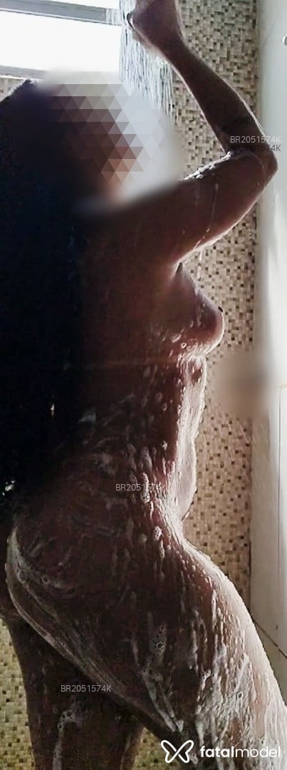 Acompanhante mulher morena (o) de olhos pretos - Vivi Ferraz Acompanhante mulher morena (o) de olhos pretos - Vivi Ferraz