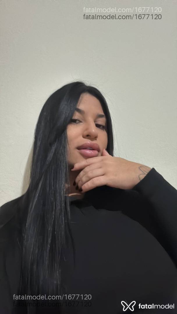 Acompanhante mulher morena (o) de olhos castanhos - Mirella