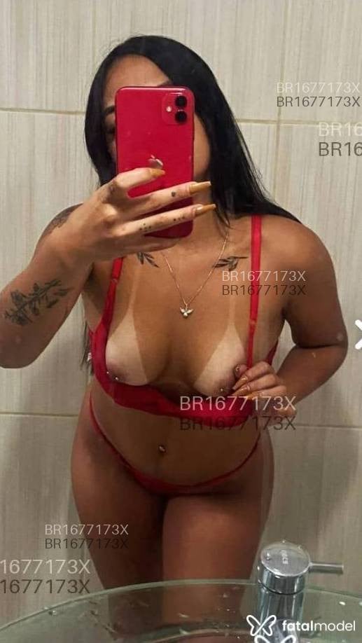 Acompanhante mulher com cabelo castanho de olhos castanhos em Guaporé Acompanhante mulher com cabelo castanho de olhos castanhos em Guaporé - Julia Gomes
