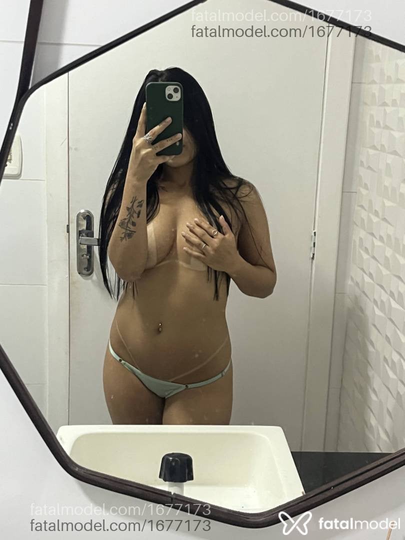 Acompanhante mulher com cabelo castanho de olhos castanhos em Soledade - Julia Gomes