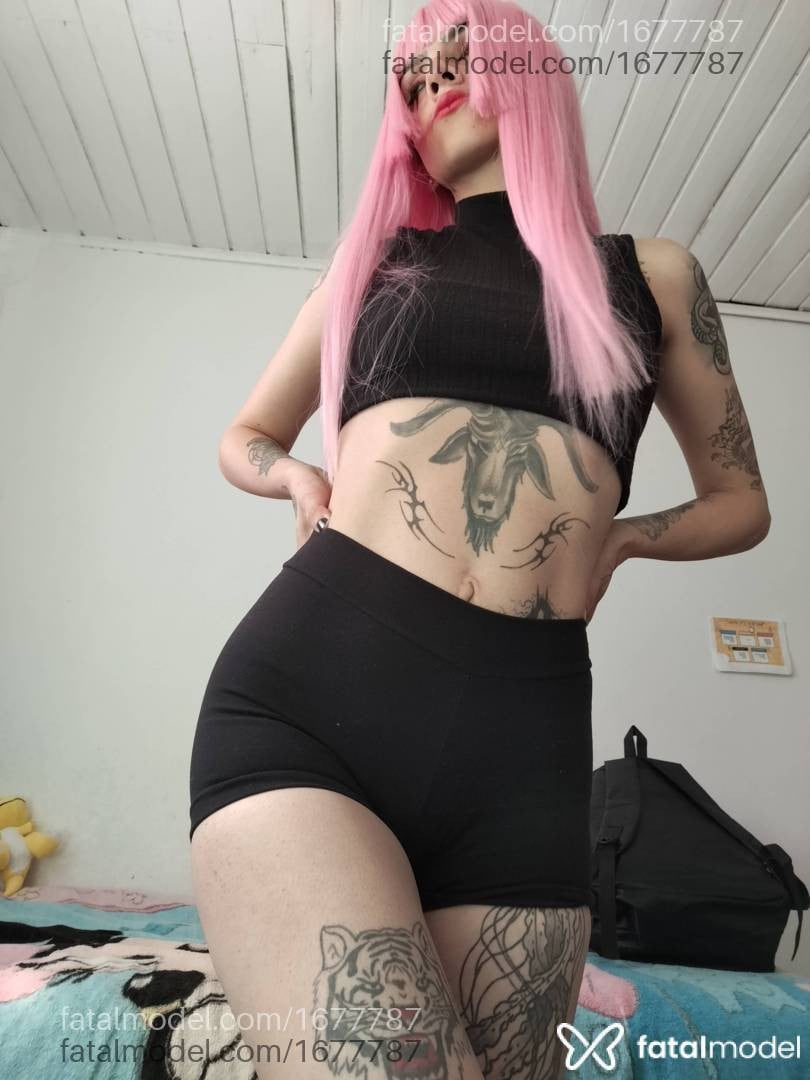 Acompanhante mulher com cabelo castanho de olhos pretos em Passo Fundo - Littledoll