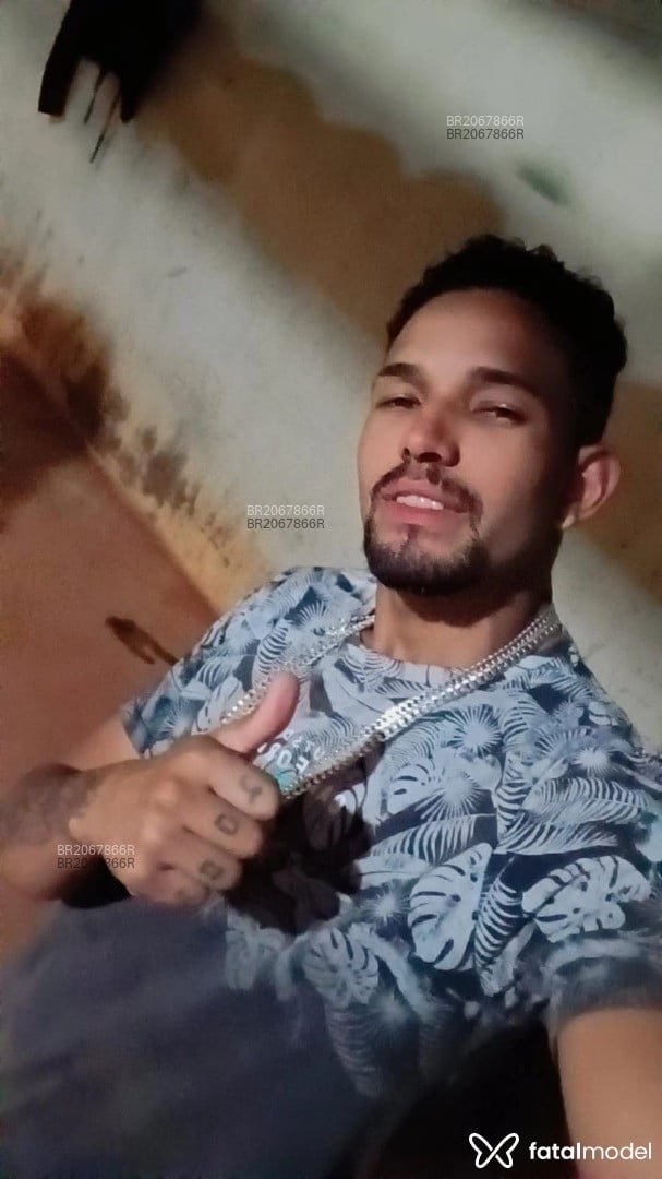 Acompanhante homem morena (o) de olhos castanhos - Tete Smith Acompanhante homem morena (o) de olhos castanhos - Tete Smith