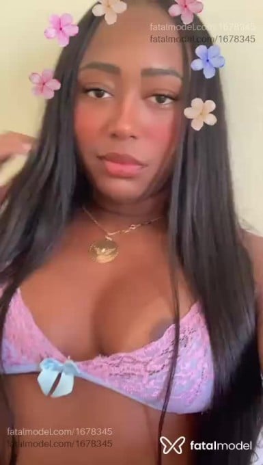 Acompanhante mulher morena (o) de olhos castanhos em Arcos - Laura Andrade