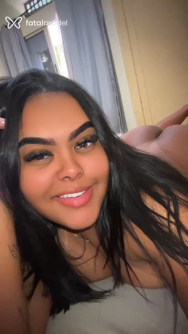 Acompanhante mulher com cabelo castanho de olhos castanhos em Resende Acompanhante mulher com cabelo castanho de olhos castanhos em Resende - Júlia Silva