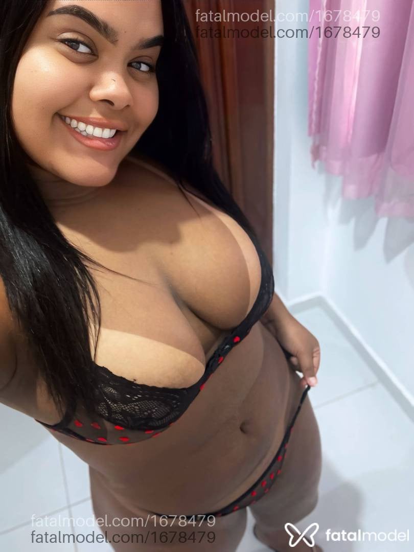 Acompanhante mulher com cabelo castanho de olhos castanhos - Júlia Silva