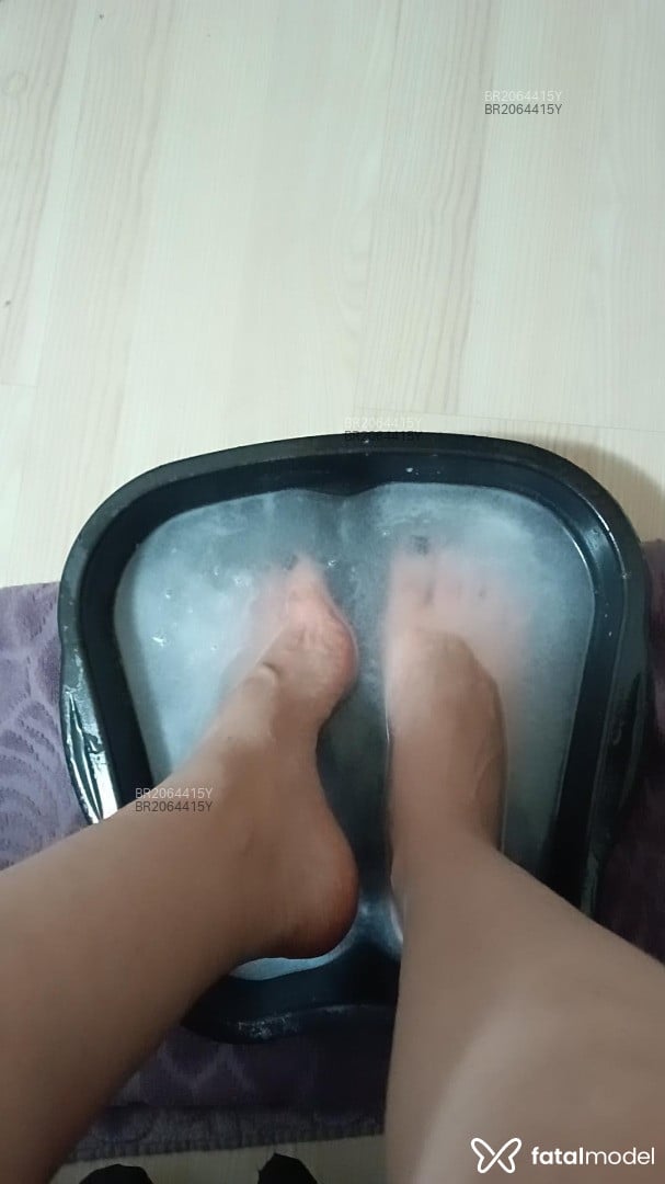 Acompanhante mulher com cabelo castanho de olhos verdes - Shanty Lee